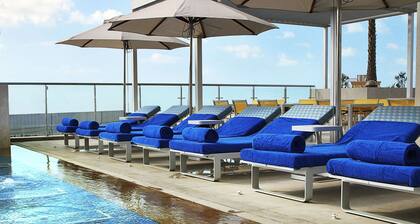 Grand Cosmopolitan Hotel