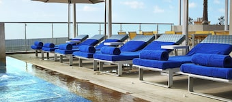 Grand Cosmopolitan Hotel