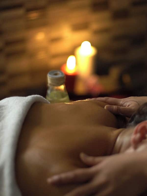 Phòng tắm hơi, dịch vụ massage