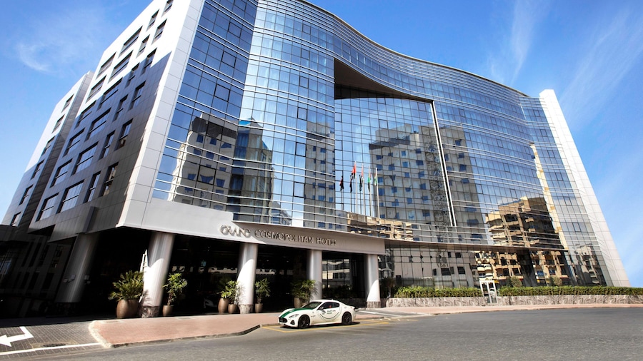 Grand Cosmopolitan Hotel