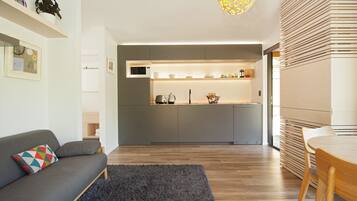 TV, DVD player, books