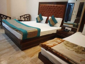 Bureau, espace de travail pour ordinateurs portables