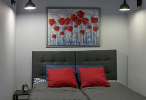 2 bedrooms, iron/ironing board, WiFi, bed sheets - Live in one of the most beautiful tenements in Krakow.  (Stare Miasto)