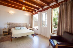 4 slaapkamers, een kluis op de kamer, een strijkplank/strijkijzer