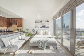 Deluxe Studio | Blackout curtains, travel cot, free WiFi - Nasma Holiday Homes Boulevard Walk (Dubai)