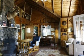 Télévision, cheminée