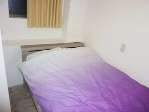 1 bedroom, desk, free WiFi, bed sheets