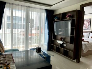 Interior - Luxury Apartment B2 in Grand Avenue, Central Pattaya, by Pattaya City Estates (Pattaya City)