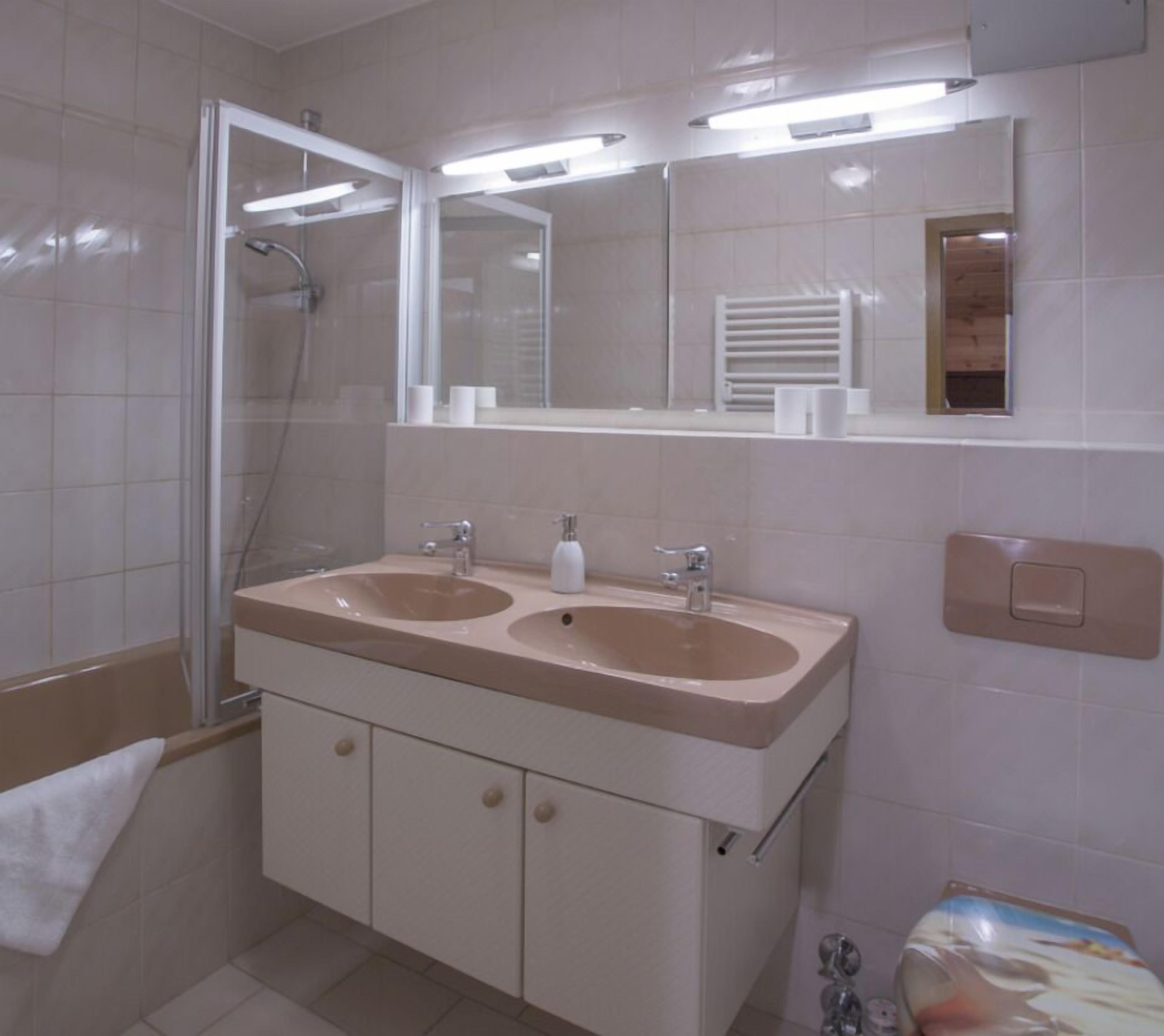 Apartment, 2 Schlafzimmer, Balkon, Bergblick (Kramerblick) | Badezimmer | Haartrockner, Handtücher, Toilettenpapier