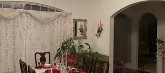 Rental Master Week 2020 Only -Close to Diamond Lake -plenty sleeping space 