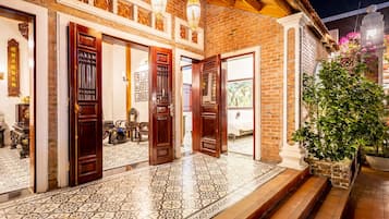 In-room safe, free WiFi