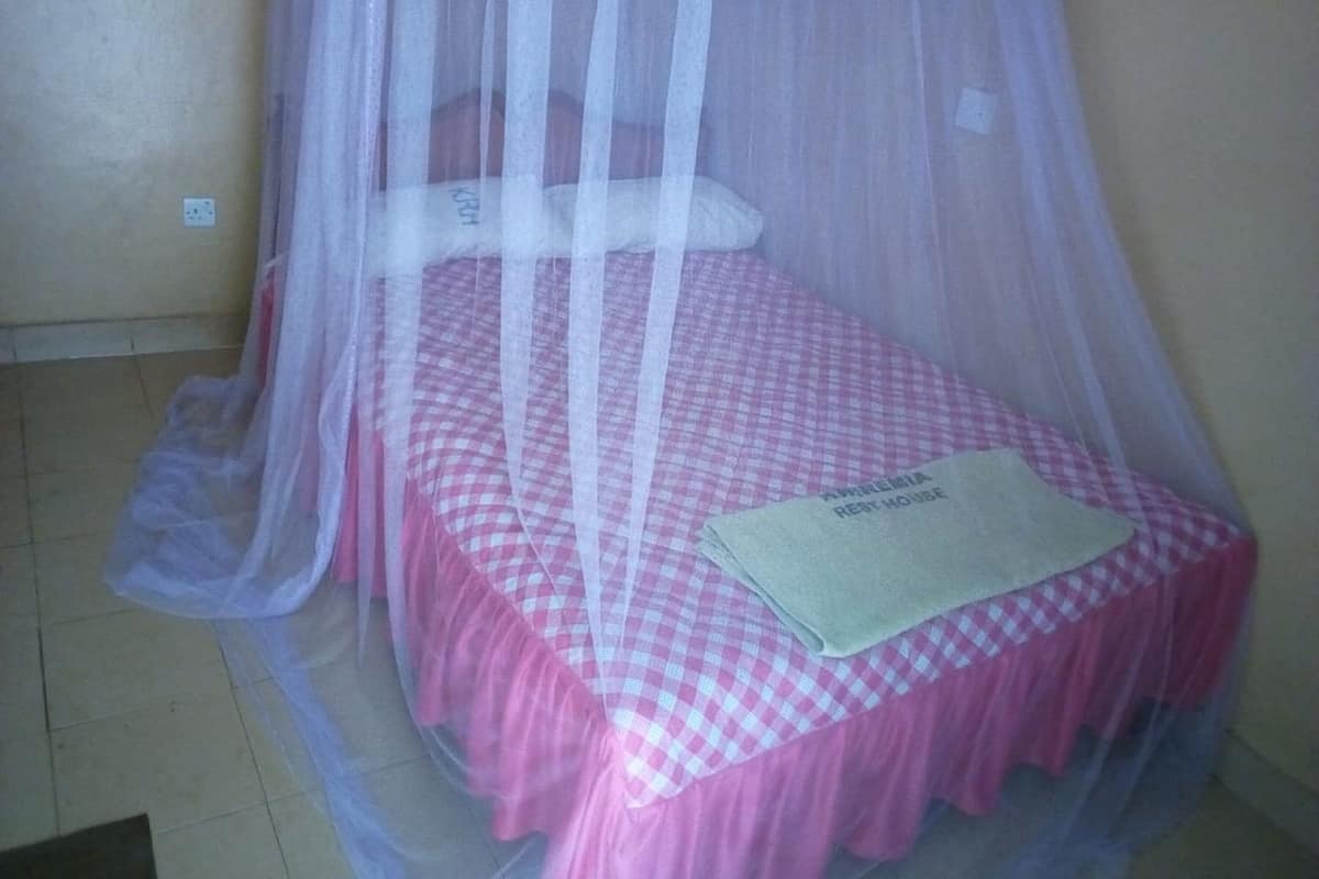 Double Room | Blackout curtains, bed sheets