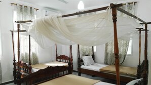 Ảnh chưa phân loại, 4 trong số 28 ảnh, nút