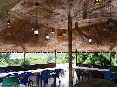 Terrasse/Patio. Sharook Lodge - Hostel