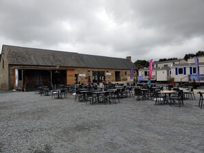 Restauration en plein air