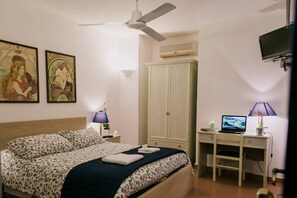 Double or Twin Room | Free WiFi