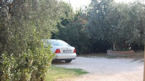 Free self parking - Villa Blu (Frascati)