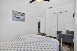 2 bedrooms, iron/ironing board, free WiFi, bed sheets