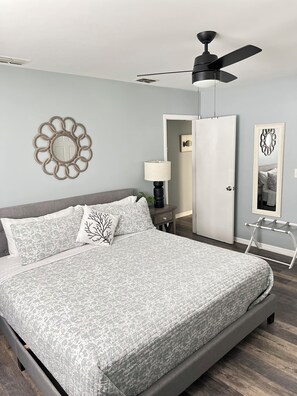 2 bedrooms, iron/ironing board, free WiFi, bed sheets - TAMPA !! 10min from de airport, 5 min James Stadium, 1 hour Disney 10 min Amelia (Tampa)