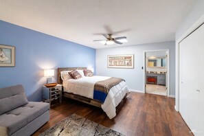 3 chambres, fer et planche à repasser, accès au Wi-Fi (inclus)