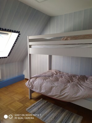 5 bedrooms, free WiFi