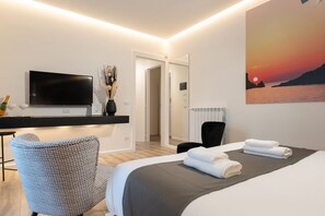 Egyptian cotton sheets, premium bedding, down comforters - 4Suite (Catania)