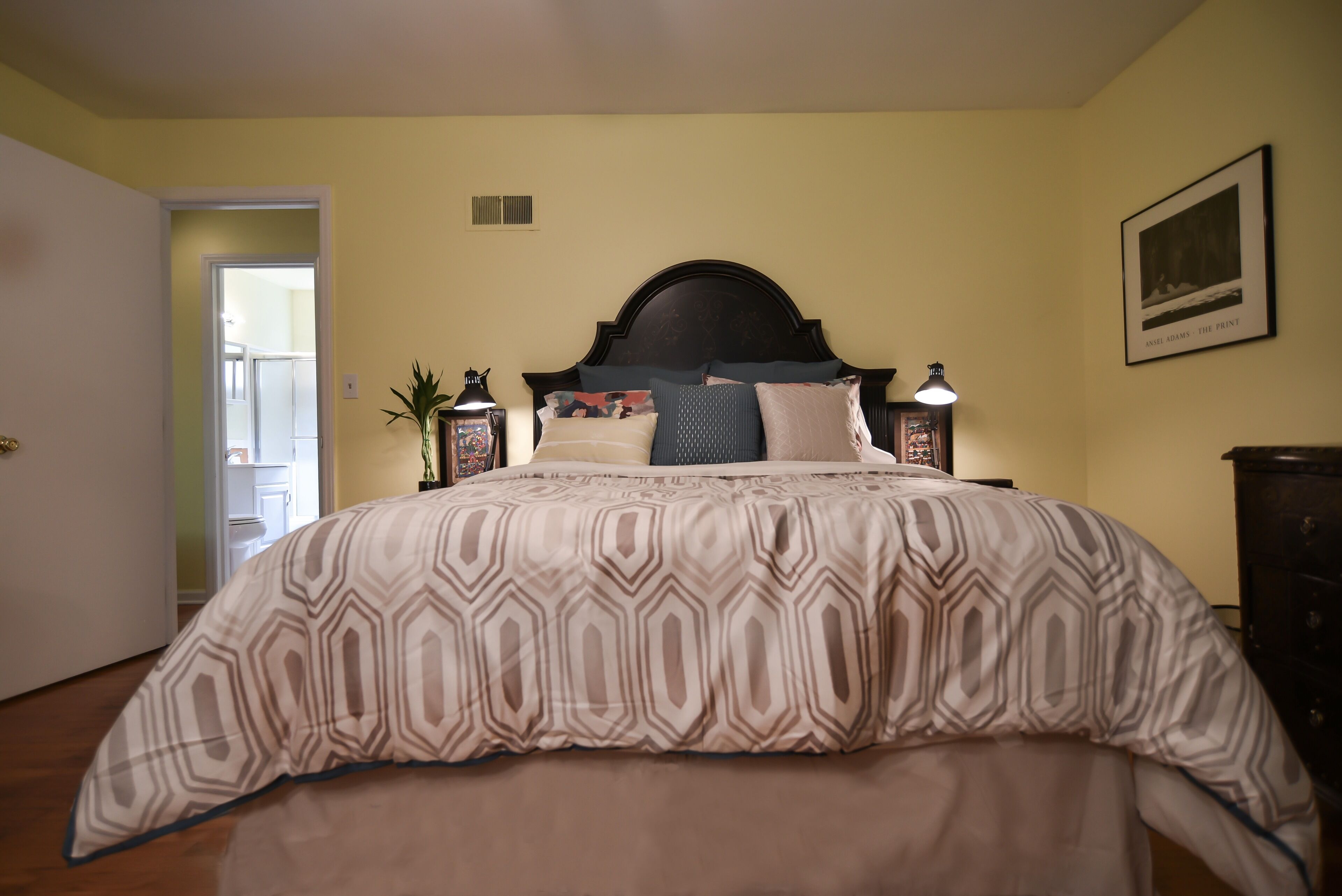Close to the Plaza, Ku Med Center, Westport - plus Gigabit Internet  Reviews, Deals & Photos 2023 - Expedia