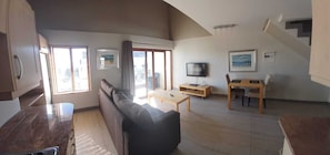 Mount Royal 44 with balcony | Living area - Mount Royal Morningside (Sandton)