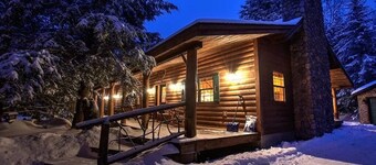 Charming Adirondack Log Cabin PRIVATE BEACH ACCESS to Mirror Lake