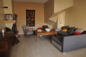 Fireplace, table football, ping pong, books