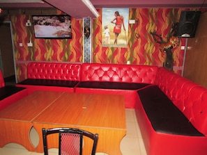 Bar (on property) - Embonga Dream City Resort (Kisii)