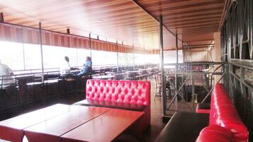 Petit déjeuner continental compris tous les jours