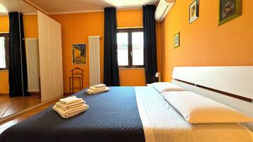 3 camere, ferro/asse da stiro, Wi-Fi gratuito, lenzuola