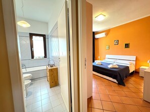 3 camere, ferro/asse da stiro, Wi-Fi gratuito, lenzuola