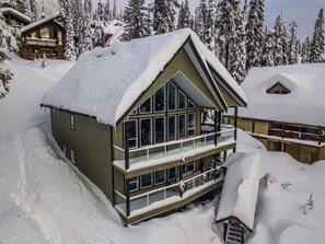 Exterior - The Howling Wolf | Beautiful Chalet | Private Hot Tub | Pet friendly| Ski in/out (Big White)