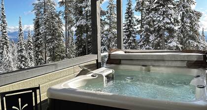 Das "Howling Wolf" ist ein gemütliches Ski-Chalet mit eigenem Whirlpool auf dem Deck. Ski rein / raus.