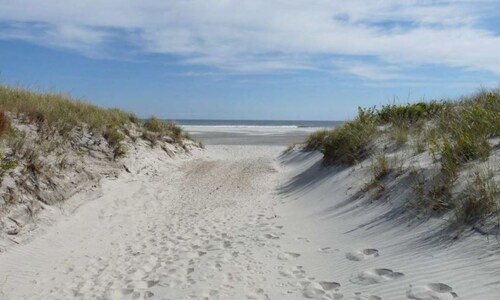 Blue Dunes Condo. Buena ubicación. Bloque de playa.