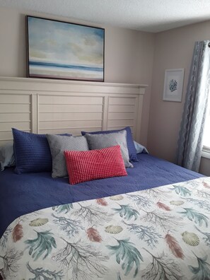 2 bedrooms, travel cot, free WiFi