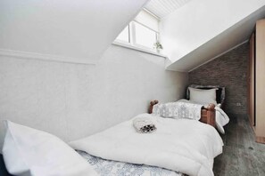 1 bedroom, soundproofing, iron/ironing board