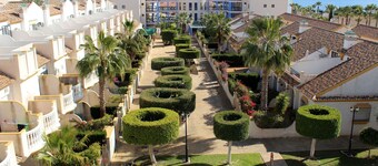 Cabo Roig 1 Bed Apt, Sea Views, Communal Pool, fun, Food and Entertainment