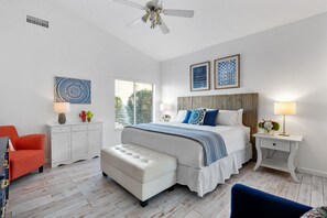 3 chambres, bureau, fer et planche à repasser, lit parapluie