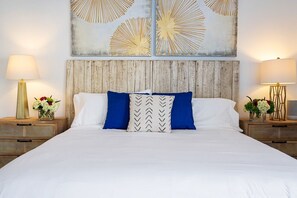 3 bedrooms, desk, iron/ironing board, travel cot