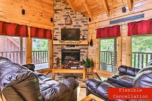 تلفزيون ذكي، مدفأة، ألعاب فيديو، مشغل دي في دي