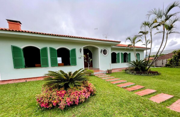 Fachada de la propiedad