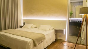 Deluxe Double Room, 1 King Bed - Dom Ravello (Telemaco Borba)