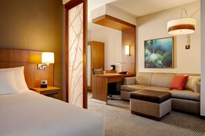 1 bedroom, individually furnished, desk, laptop workspace