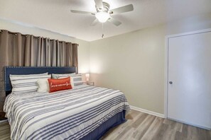 2 slaapkamers, een strijkplank/strijkijzer, gratis wifi, beddengoed