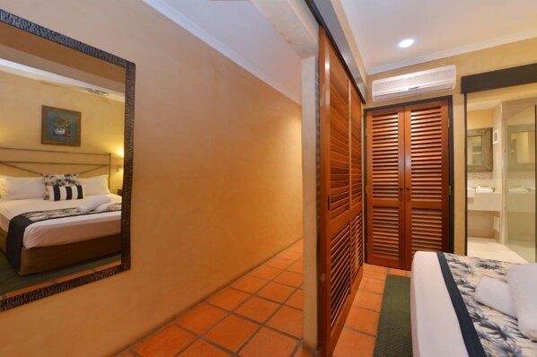 1 chambre, fer et planche Ă repasser, draps fournis