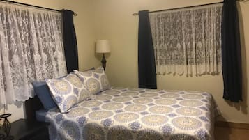 1 غرفة نوم ومكواة/لوح كي وواي فاي وملاءات أسرّة