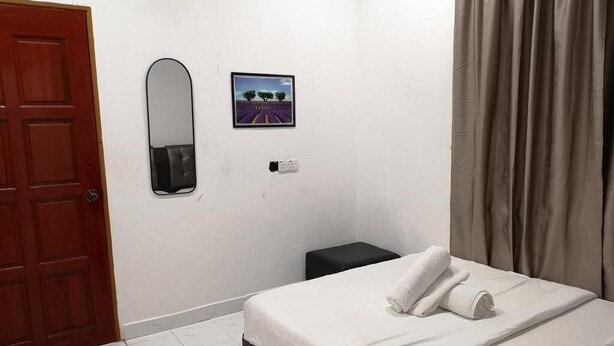 Standard Queen Room - Aulia Homestay (Langkawi)